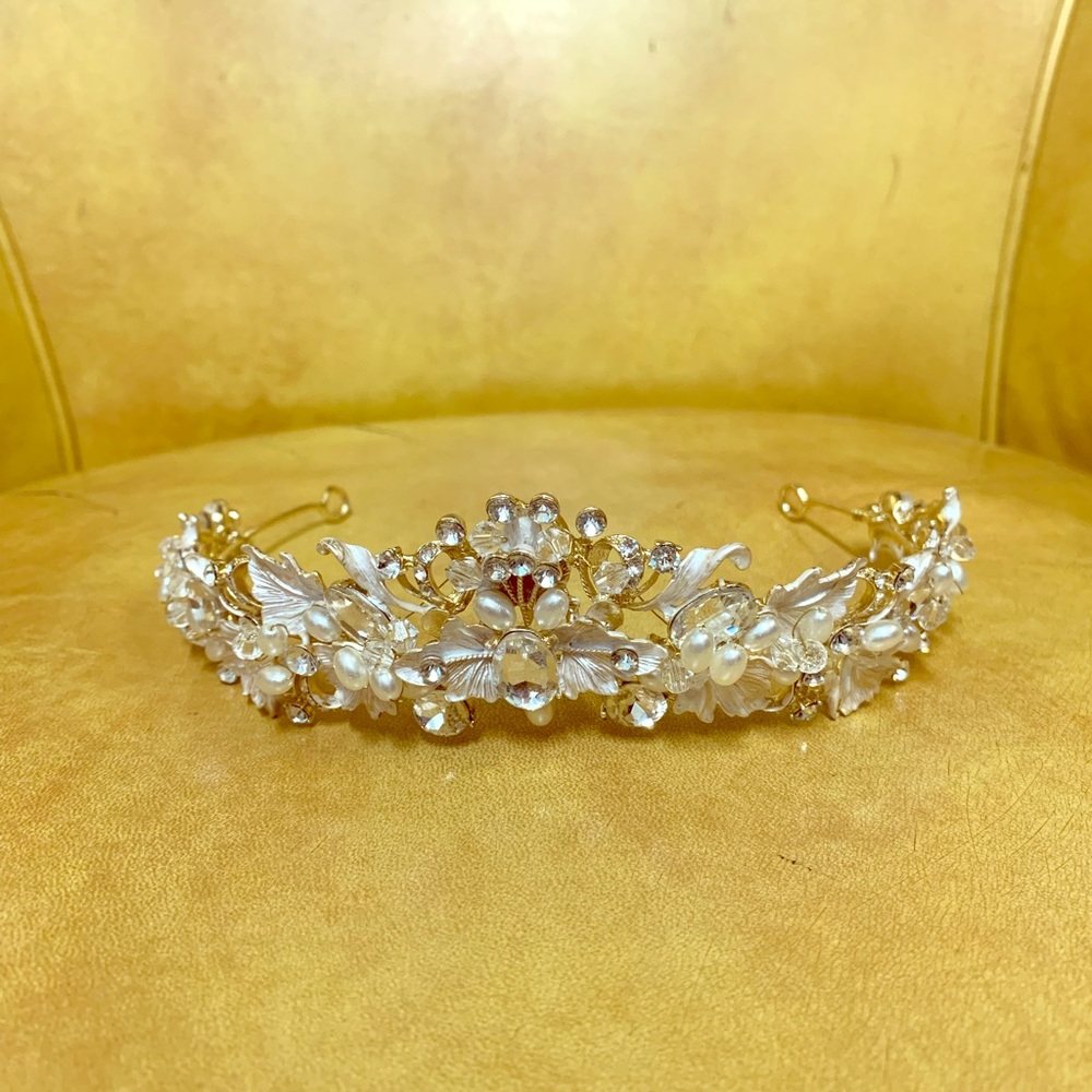 Bridal crown